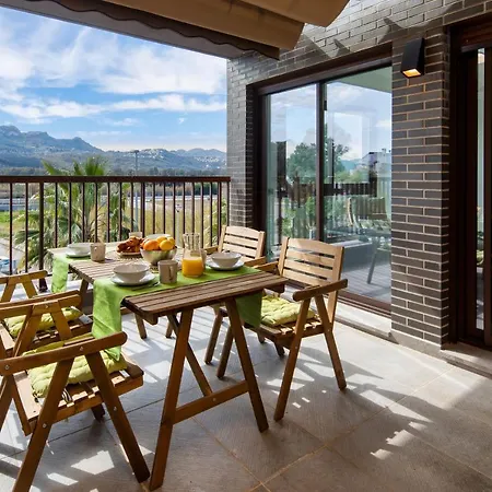Lomas Apartment *