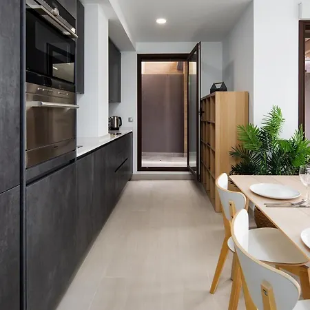 Lomas Apartment